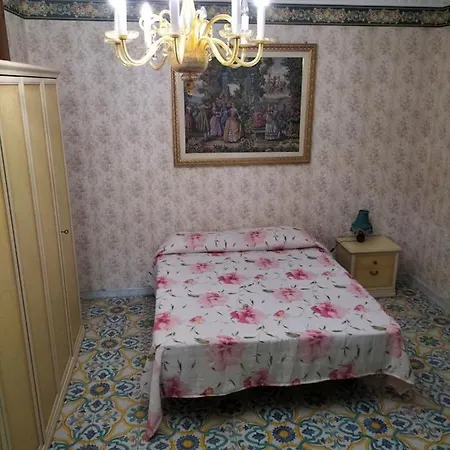 Casa Antica Torre Apartment *